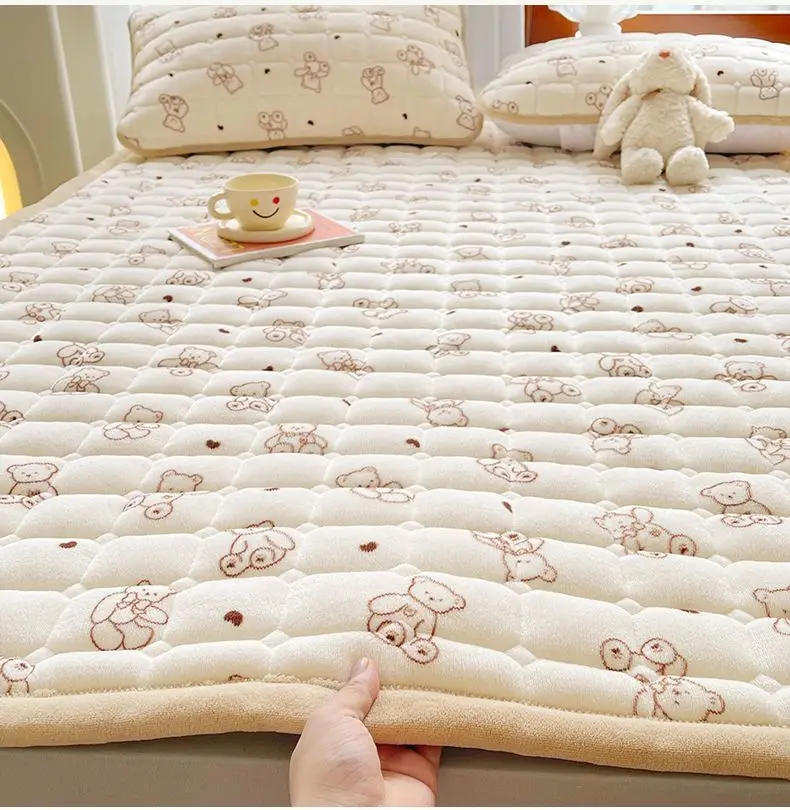 Description Picture 5 of item1pc Winter Milk Velvet Thickened Warm Bed Sheet Bedspread Single Double Soft Thin Fold Mattress Toppers Tatami Floor Quilted Mat