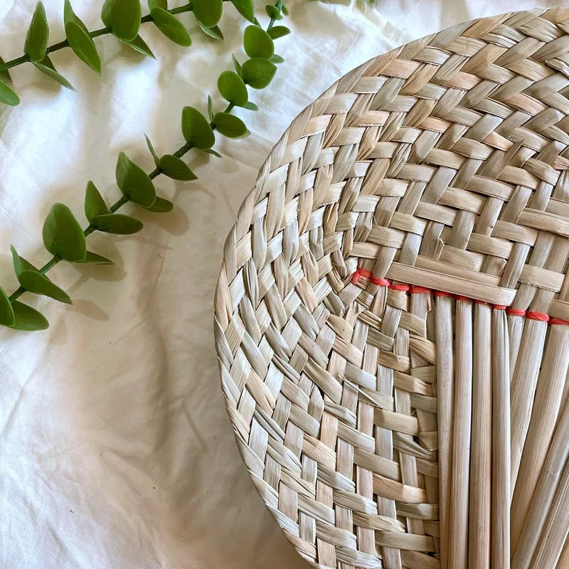 Description Picture 6 of itemOld Handmade Woven Straw Fans Natural Eco Friendly Hand-Woven Round Shaped Palm Fan Weaving Arts Ornament Decor Crafts