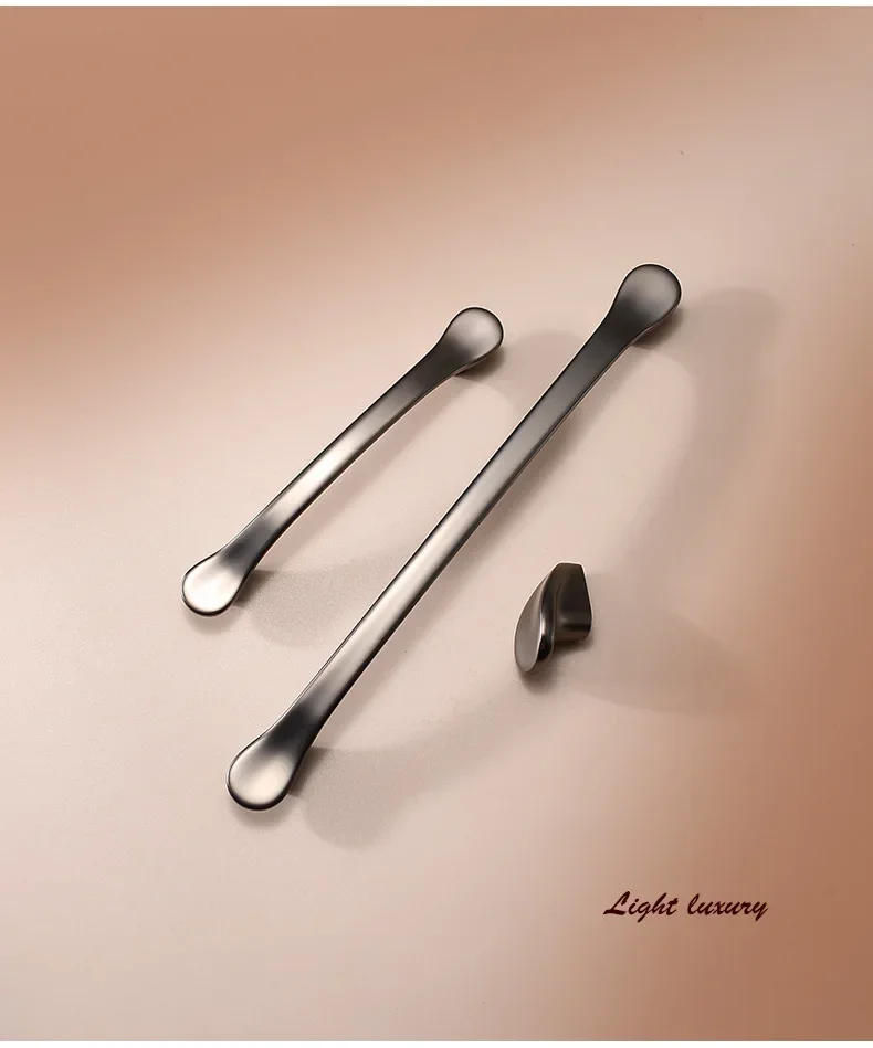Description Picture 4 of itemWardrobe Wine Cabinet Handles Luxury Pearl Gray Door Handles Drawer Knobs Furniture European Nordic Light Simple Cabinet Handle