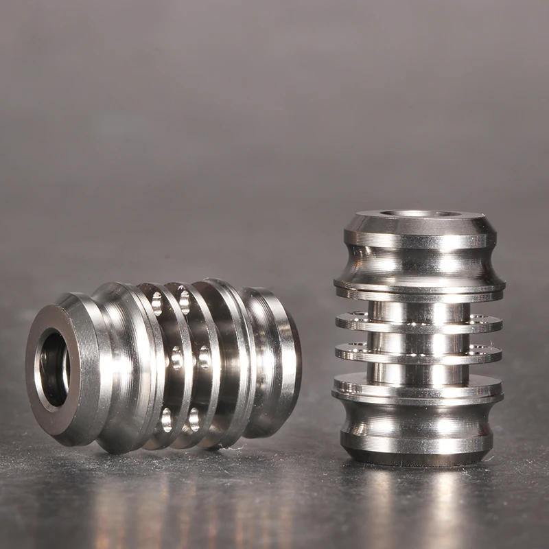 Description Picture 6 of itemV DIY Titanium Alloy TC4 Knife Beads Lanyard Paracord Rope Outdoor Camping Pendants EDC Multi Tools Camping Survie