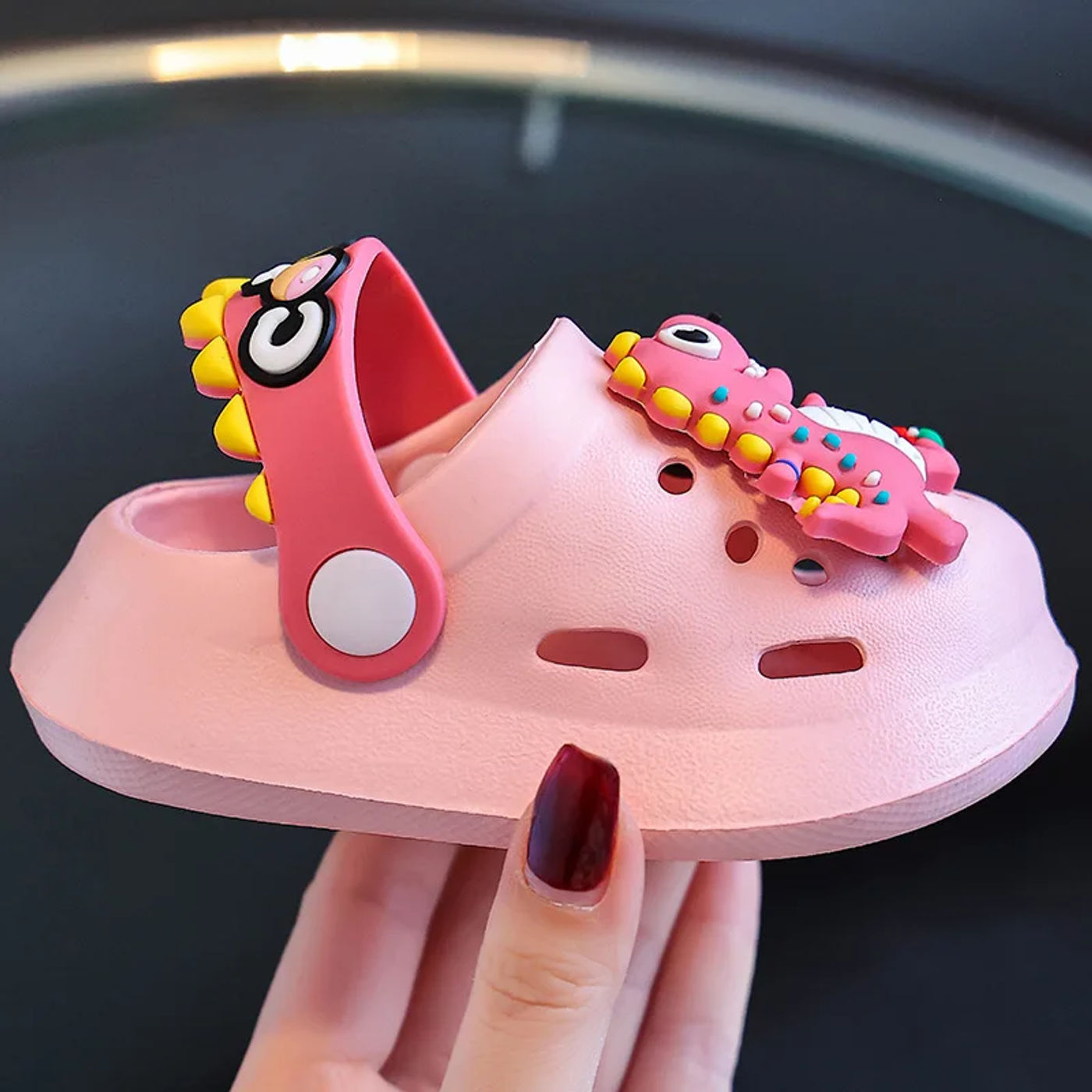 Slide c7f096fe803a4bff817e0d9e843e90ea