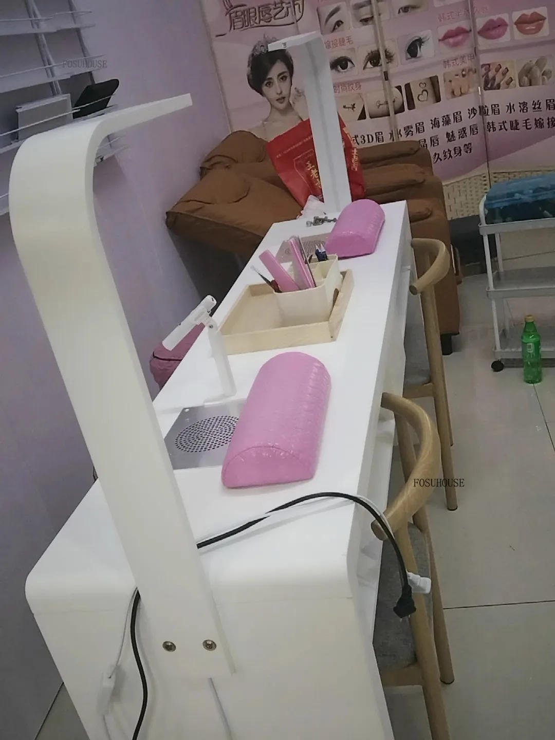 Description Picture 4 of itemModern Professional Manicure Table with Vacuum Cleaner Single Double Light Luxury Nail Table Commercial Manicure Tables