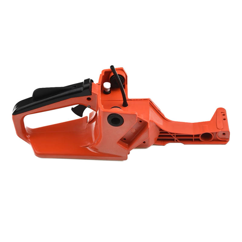 Description Picture 3 of itemConvenient Fuel Tank Handle Kits Chainsaw Parts Outdoor Living 4500 5800 45cc 58cc 5200 52cc Chainsaw For Chinese