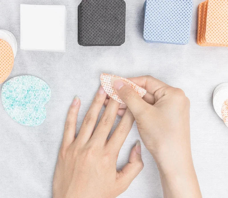 Description Picture 6 of item300/600/900Pcs No Lint Cotton Pads Manicure Nail Polish Remover Easy Removal Nail Cleaning Pad for Women Girl Nail Beauty Salon