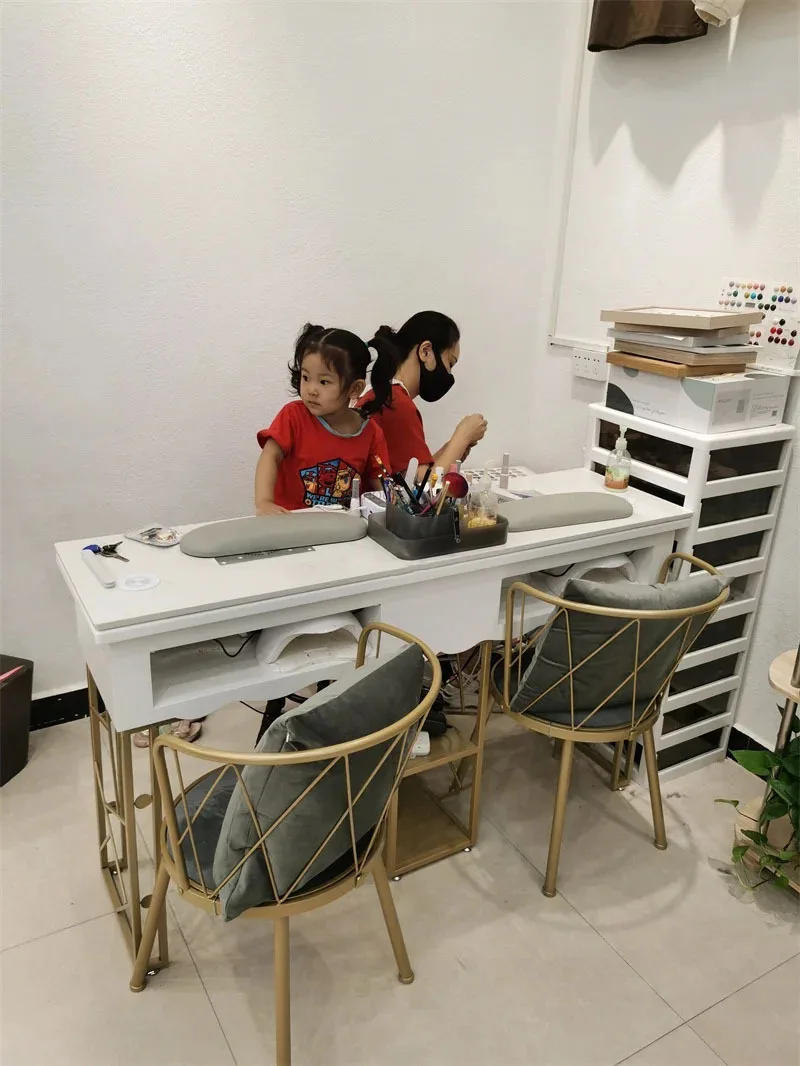 Description Picture 3 of itemLight Luxury Nail Table Manicure Salon Furniture For Beauty Salon Professional Manicure Table Double Layer Upscale Nail Tables