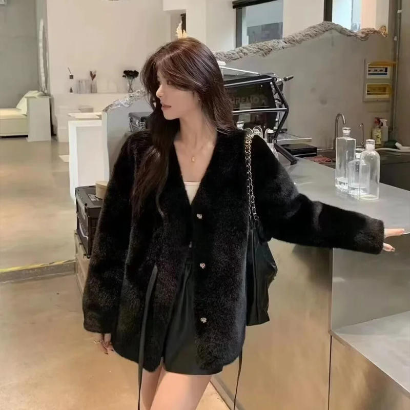 Description Picture 4 of itemAutumn and winter new fashionable women's clothing casual elegant design sense fur integrated imitation mink fur rope fur coat