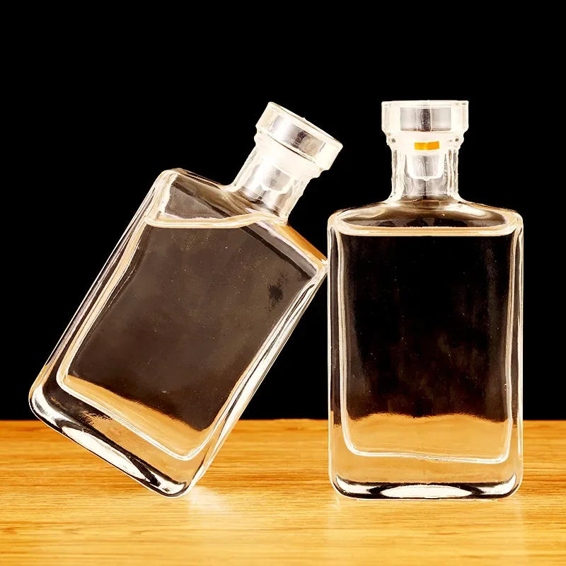 Description Picture 4 of itemSquare Shaped Lead-Free Glass Whiskey Decanter, Clear Party Bar, Drinkware, Wine Glass Bottle for Liquor, Scotch, Bourbon, 200ml
