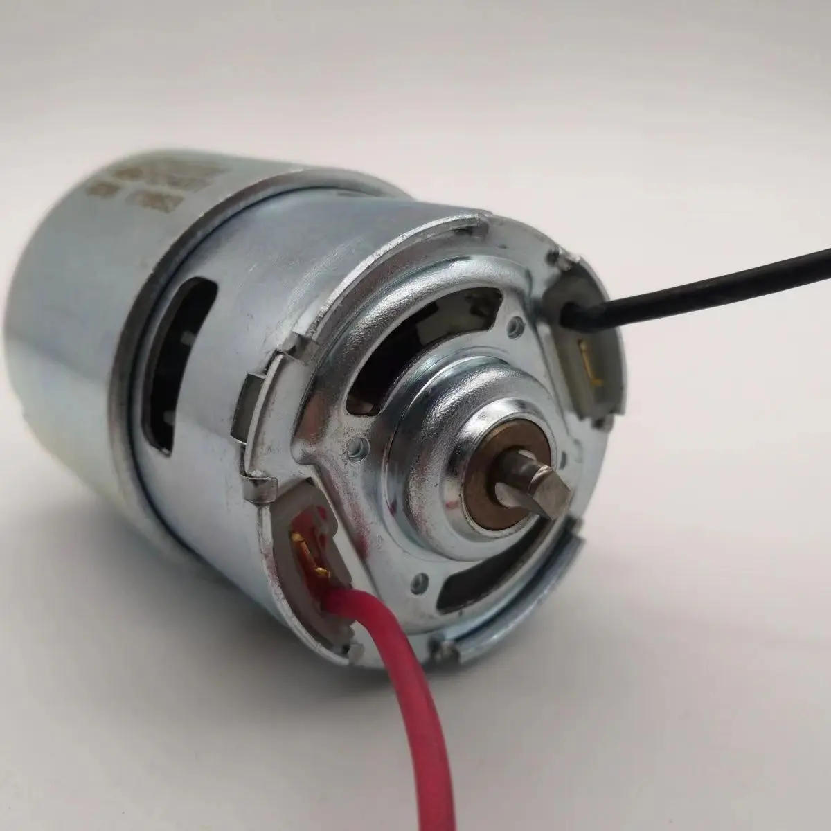 Description Picture 5 of item18V 120W 755 DC Motor Universal Motor Replacement Parts for Lawn Mower, Rechargeable Lawn Mower Replaces Motors