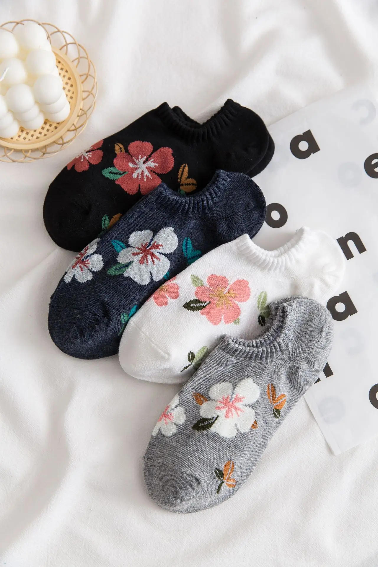 Description Picture 4 of itemJapanese Kawaii Cute Sock Slippers Women Cotton Invisible No Show Socks Floral Print Silicone Anti-slip Low Cut Ankle Boat Socks