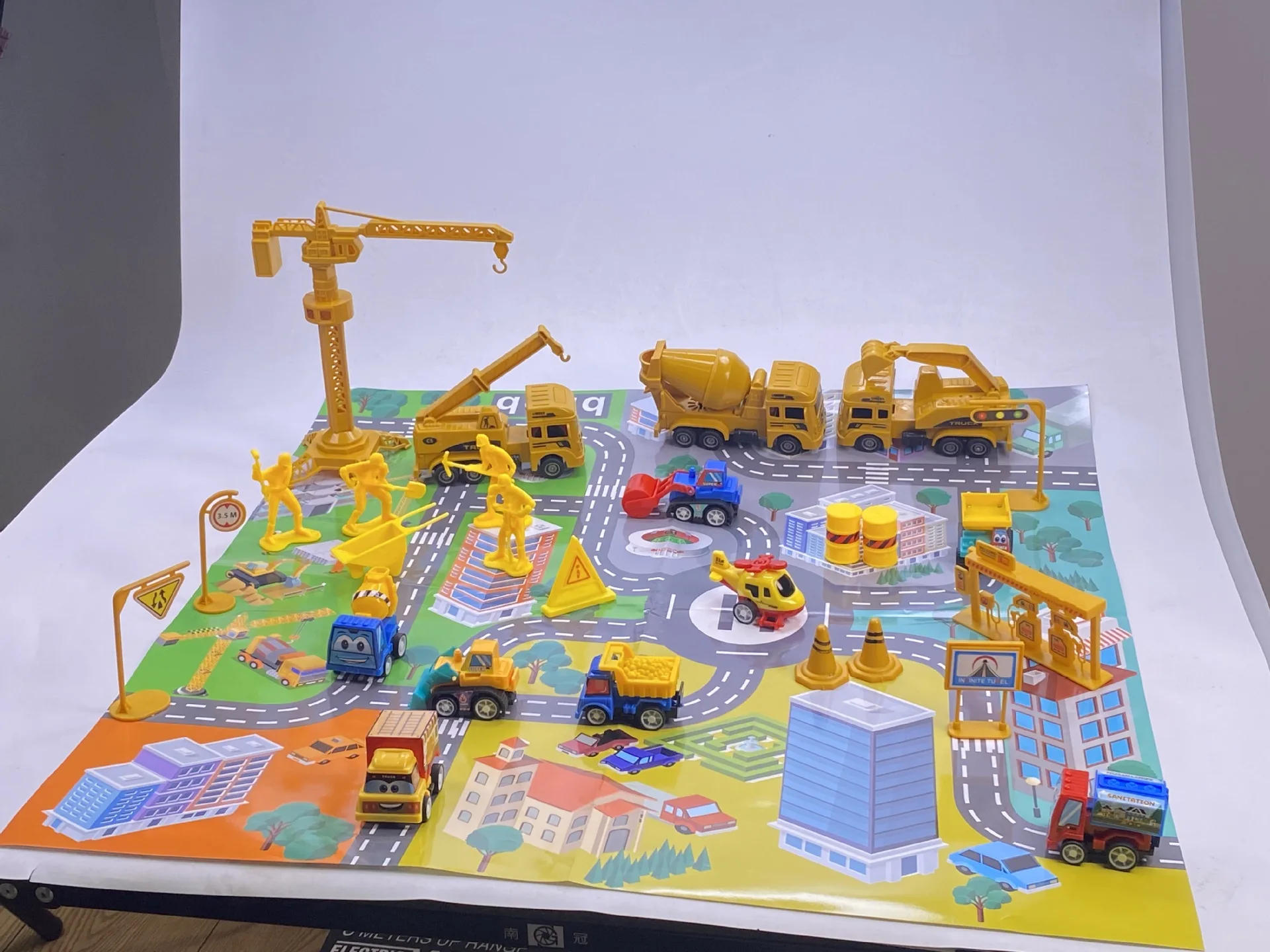 Description Picture 4 of item24Days Christmas Advent Calendar Car Toys Engineering Fire Truck Car Map Carpet Toys Countdown Calendar XMAS Gift Box for Kids