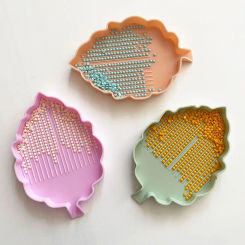 Leaves-Shaped Diamond Painting Tray Kit Diamond Painting Drill Tray Beading Plates Nail Art Diamond Tray Plate Cross Stitch Tool