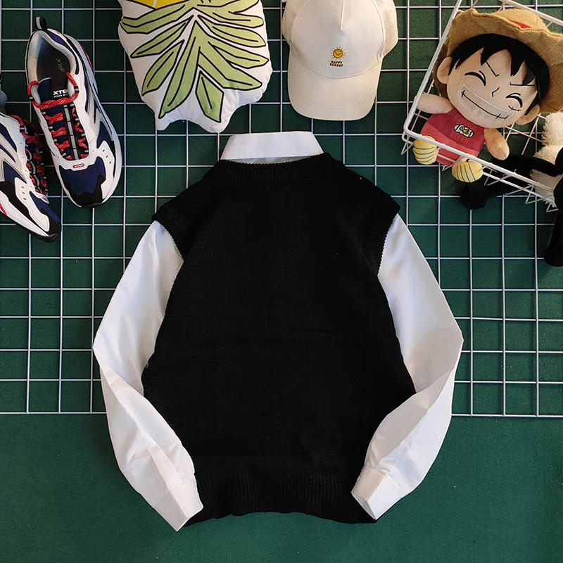 Description Picture 6 of itemSweater Vest Men Vintage Korean Style Cozy Stylish Preppy V-neck Autumn Loose Sleeveless Clothing Knitwear Retro Clothing V09