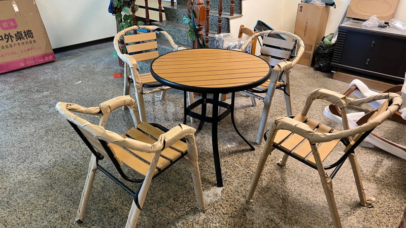 Description Picture 3 of itemEuropean Solid Wood Garden Furniture Sets Balcony Outdoor Furniture Leisure Table and Chair Modern Wrought Iron Patio Furniture