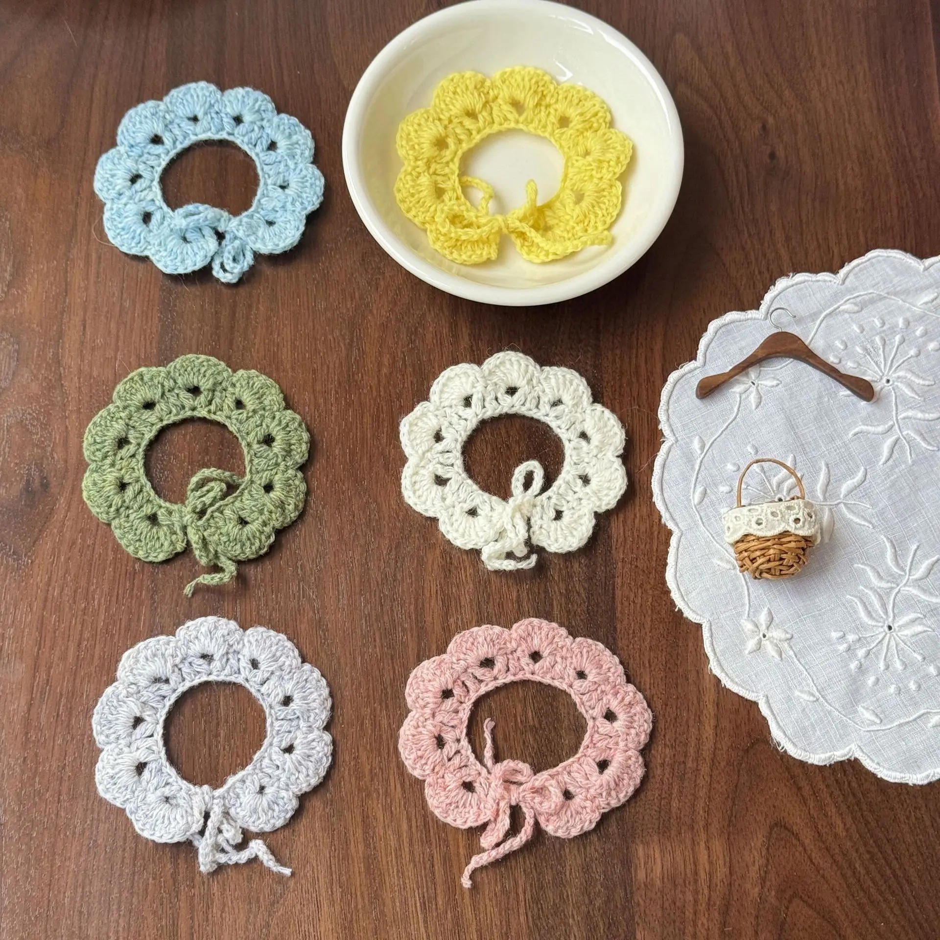 Description Picture 4 of itemHigh Quality Doll Clothes Hand Knitted Wool Scarf Bib for 10cm Self Deprecating Bear Cotton Idol Doll DIY Decoration Accessories