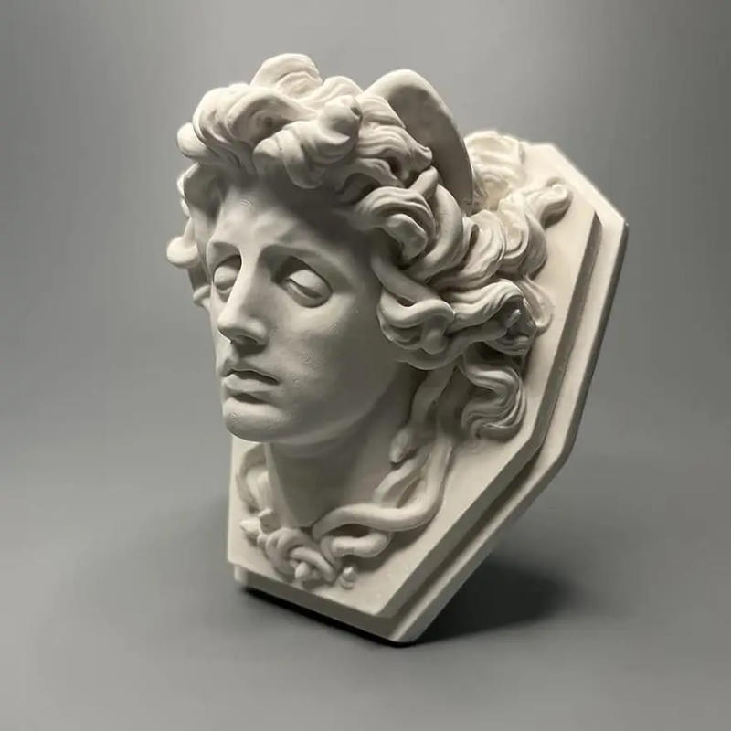 Description Picture 5 of itemGreek Mythology Statue Figurine Vintage 3D Relief Head of Medusa Greek Gods Classic Sculpture for Living Room Home Shelf Decor
