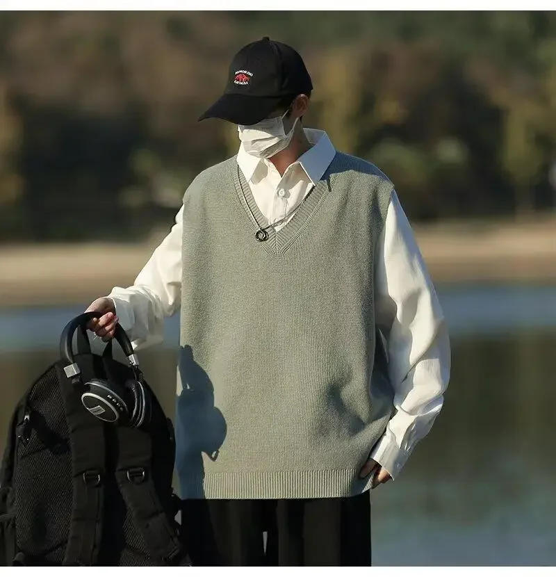 Description Picture 2 of itemJapanese Style Casual Men's Sweatvest Loose Fit Shoulder Vest V-neck Knitted Top Shirt Sleeve Two-piece Illusion