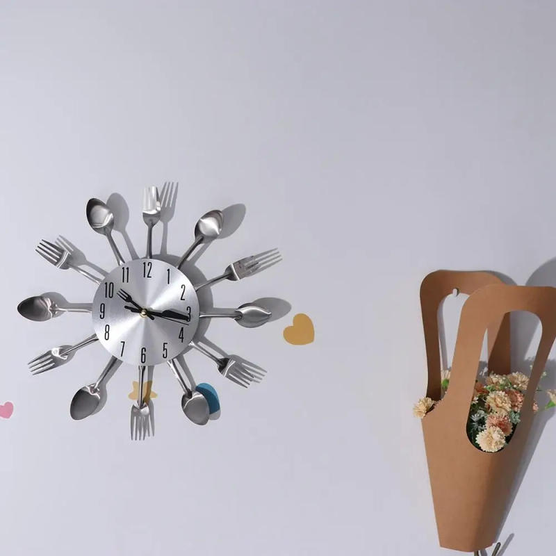 Description Picture 2 of item3D Spoon Fork Wall Clock Removable Modern Metal Clock Electronic Multifunctional Decorative Horloge Restaurant