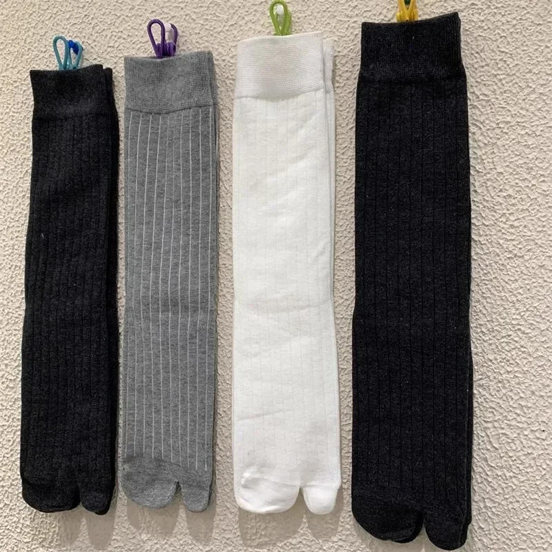 Description Picture 3 of itemLolita Ballet Combed Cotton Split Toe Woman Socks Solid Color Stripe Comfortable Soft Two-Toed Japanese Harajuku Women Tabi Sox