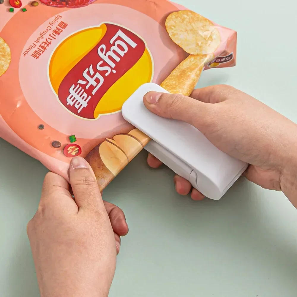 Description Picture 5 of itemPlastic Heat Bag Sealer Food Packaging Sealing Machine Portable Snack Bag Sealing Clip Kitchen Storage Accessories Home Gadgets