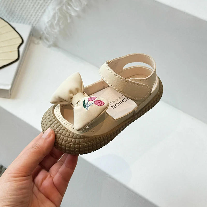Description Picture 6 of itemSummer Sandals for Girls Princess Close Toed Sandal Children Soft Sole Bow-Tie Beach Shoes Kids Embroidery Casual Flats Beige