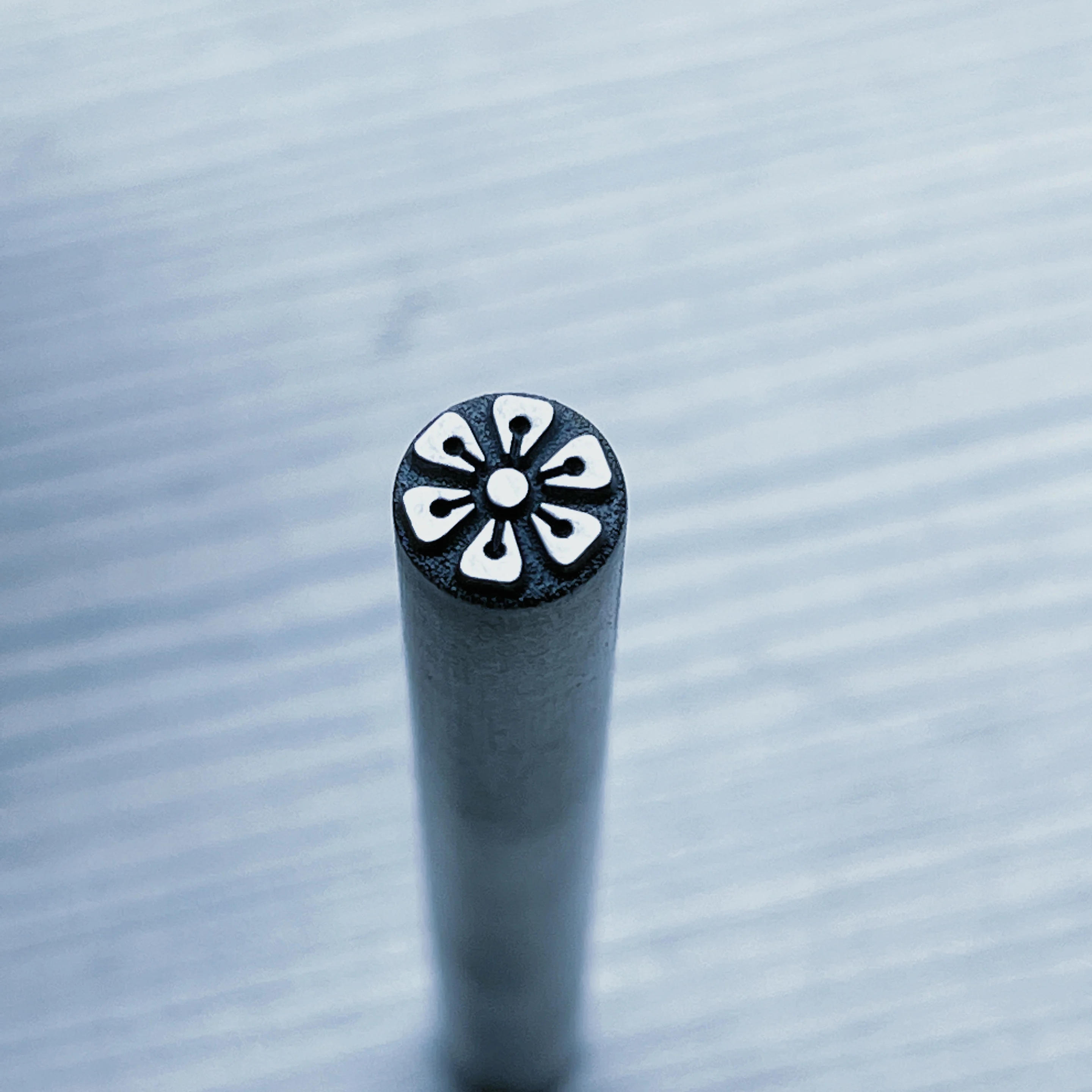 Description Picture 2 of item7mm Flower Design Metal Stamps Jewelry Making Punch Steel Stamping Tool Beating Silver Leather Craft Punching Custom Logo