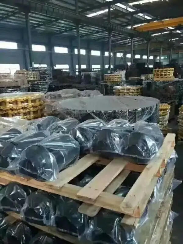 Description Picture 3 of itemSuitable for Kobelco excavator accessories, support wheel, support wheel, guide wheel chain, four wheels with chassis parts