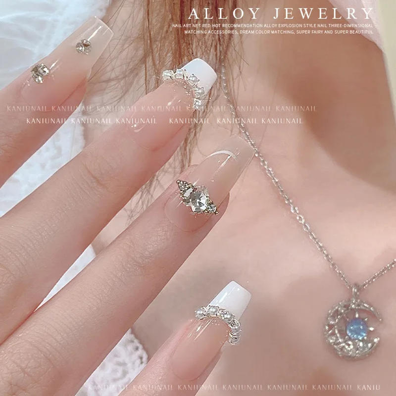 Description Picture 4 of item10pcs 3D Nail Art Alloy Rhinestone Heart Ring Diamond Glass Charms Luxury Zircon Aurora Stone Ring Shape For Manicure Jewelry ##