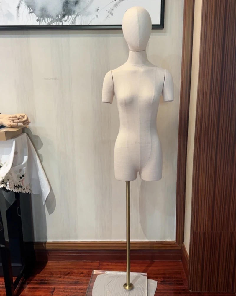 Description Picture 5 of itemHalf-length Mannequin for Women's Clothing Store Mannequins Creative Fake Human Body Window Model Prop Display Stand with Head