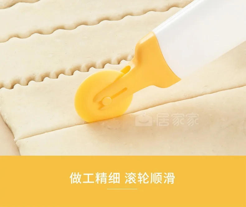 Description Picture 5 of itemDumplings Biscuit Roller Cutter Cookie Round Rolling Cutting Blade Dough Circle Wheel for Pizza Pastry Pie Crust Baking Tools