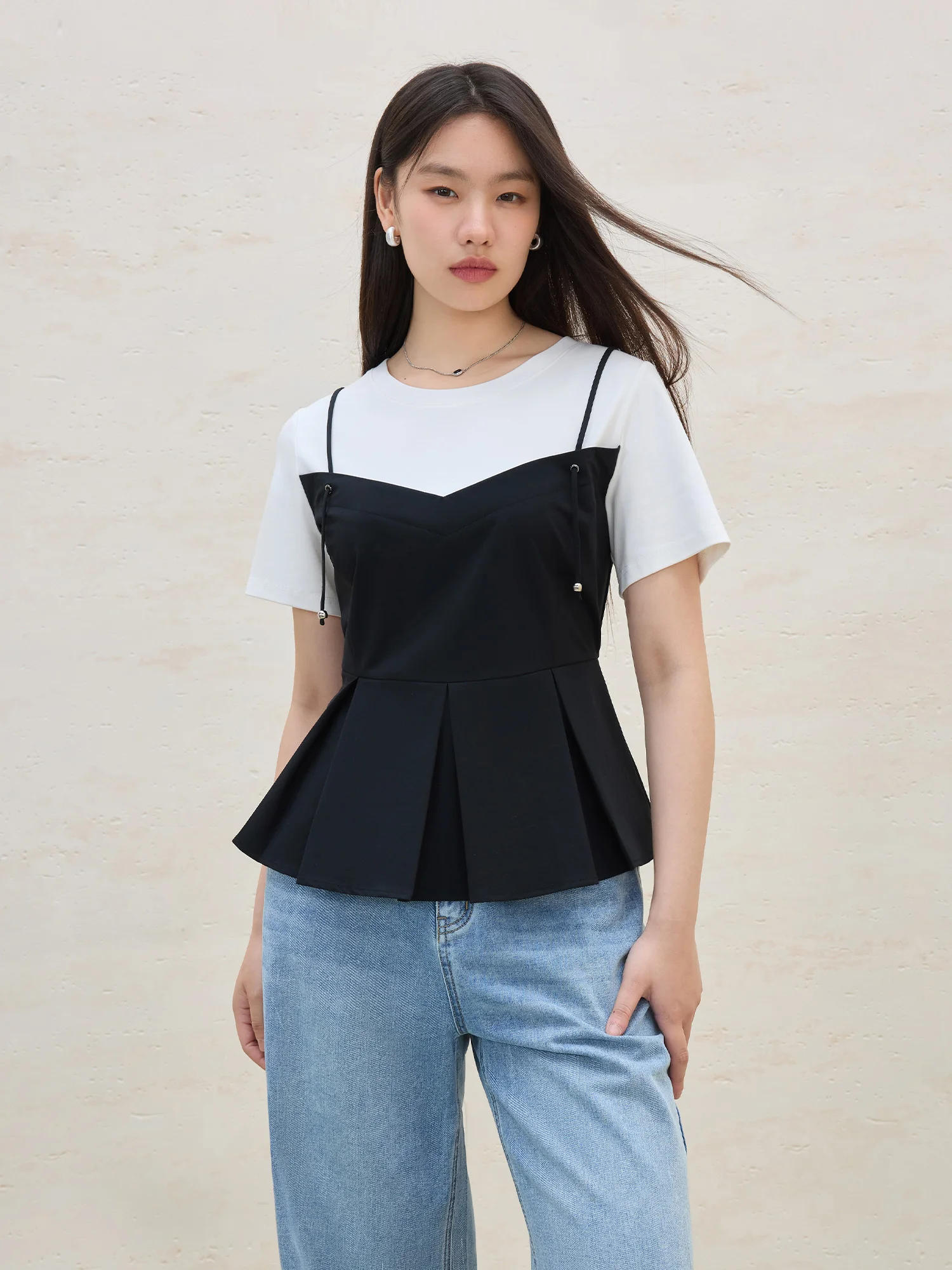 Description Picture 3 of itemDUSHU Fake Two-piece Simple Commuter Strappy T-shirt For Women 2025 Summer New Arrival Fashionable All-match Tops 25DS82278