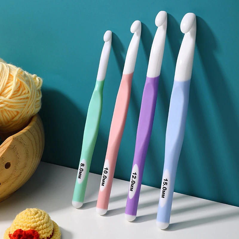 Description Picture 2 of item1PC Plastic Crochet Hooks 8/10/12/15mm Knitting Needles Random Color Home Weave Yarn Craft DIY Household Knitting Tools