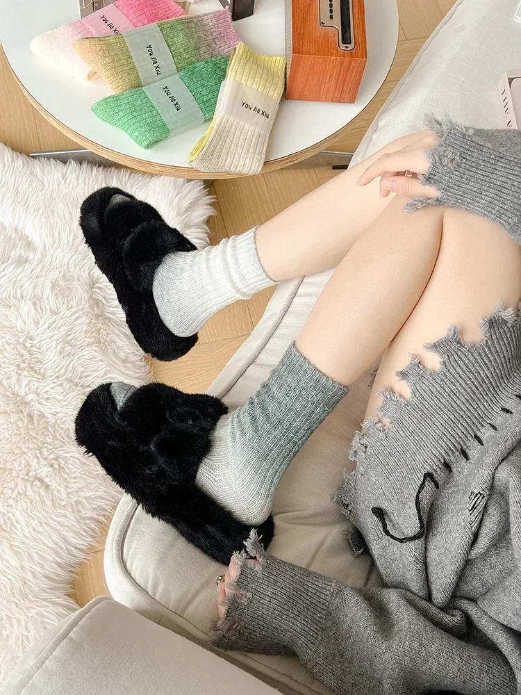 Description Picture 4 of itemWinter Thick Warm Long Socks Gradient Wool Cashmere Kawaii Socks Women Thermal Floor Sleeping Socks New Year Gift Autumn 2024New