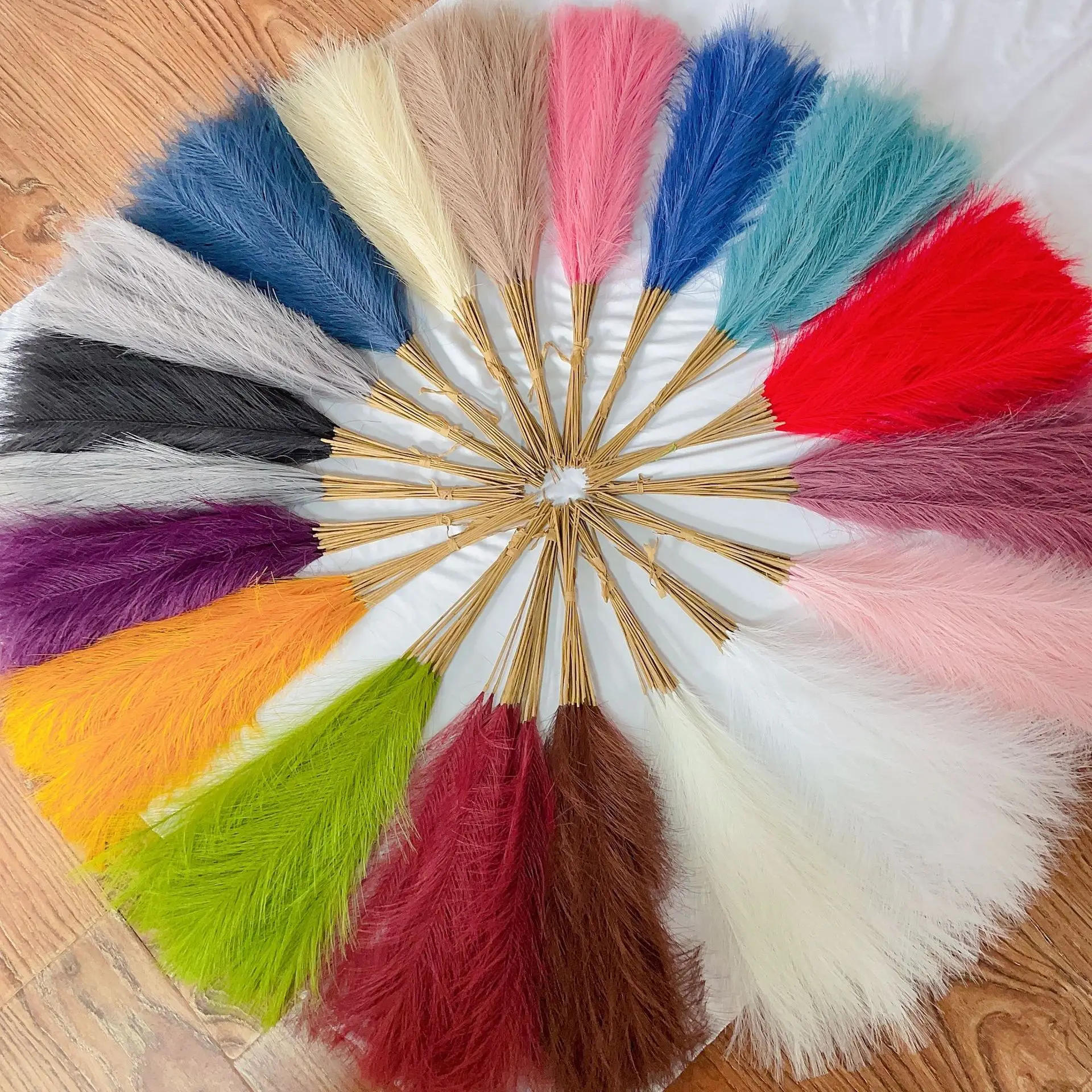 Description Picture 2 of item1Pcs Fluffy Pampas Grass Boho Decor Flower Fake Plant Reed Simulated Wedding Party Home Decoration Artificial Flowers