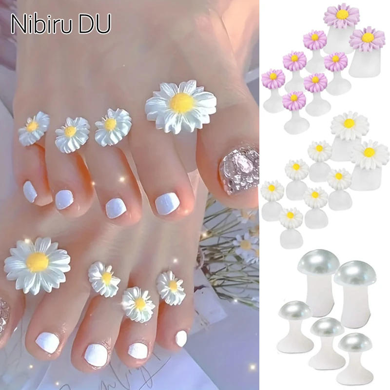 Description Picture 2 of item8 Pcs/Pack Daisy Toe Separators Cute Soft Silicone Toes for Pedicure Nail Polish Gel Foot Toe Spacers Pedicures Nail Art Tools