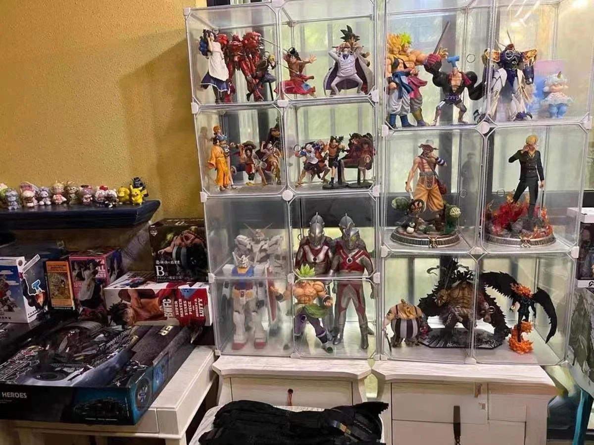 Description Picture 2 of itemHand-Made  Display Cabinet Storage Box Imitation  Glass Transparent Ornaments Model Toy Display Display Shelf