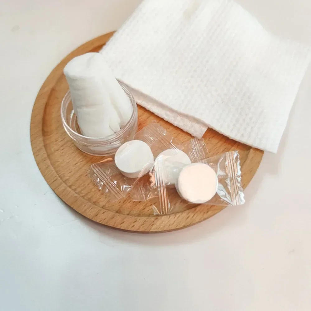Description Picture 4 of item100pcs Portable Compressed Towel Non-Woven Disposable Face Cleaning Soft Compressed Hand Wipe Towel Makeup Wipes