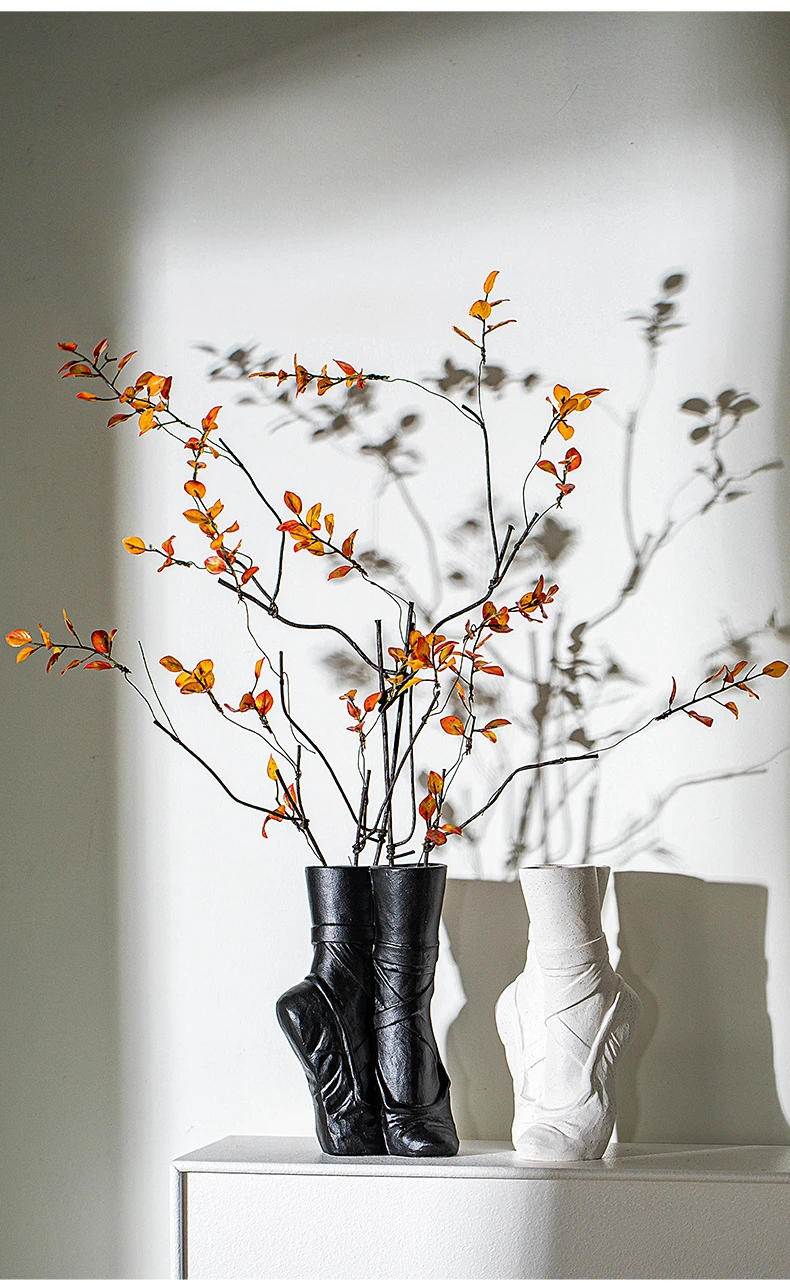 Description Picture 3 of itemCeramic Vase Ballet Shoes Dancer Realistic Portrait Sculpture Flower Vase Flower Arrangement Crafts Home Decoration Accessories