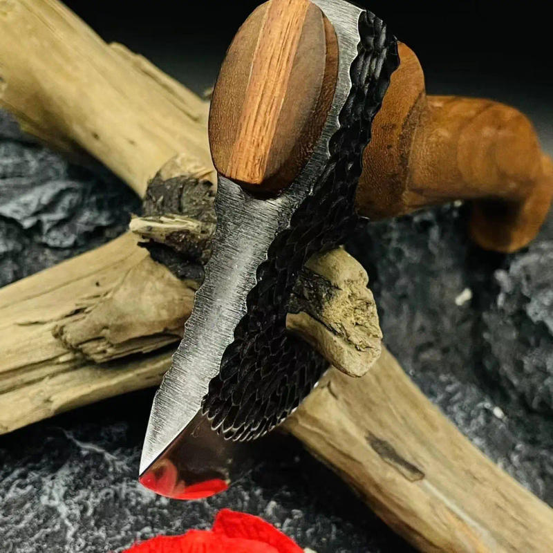 Description Picture 5 of itemOutdoor high hardness sharp emergency firefighting, logging, field clearing, portable, multifunctional, high-quality axe