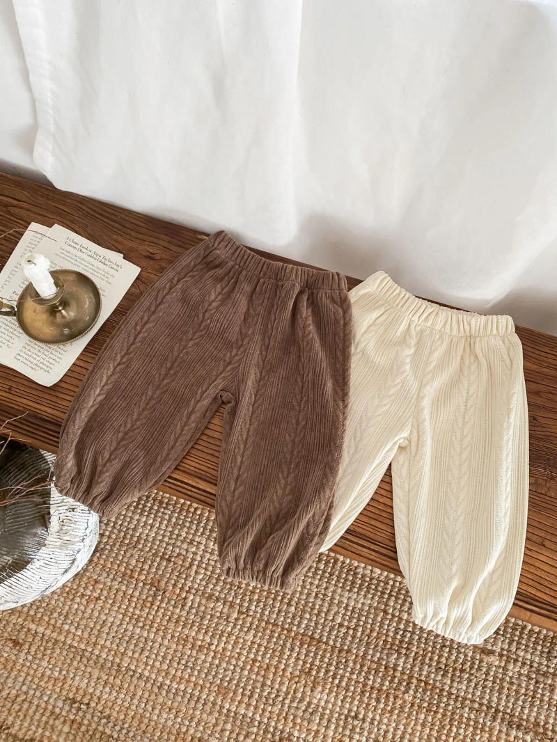 Description Picture 5 of item2024 New in Girls' Trousers: Autumn Spring Baby Clothing, Outdoor Anti-mosquito Thin Lantern Pants for Babies Kids