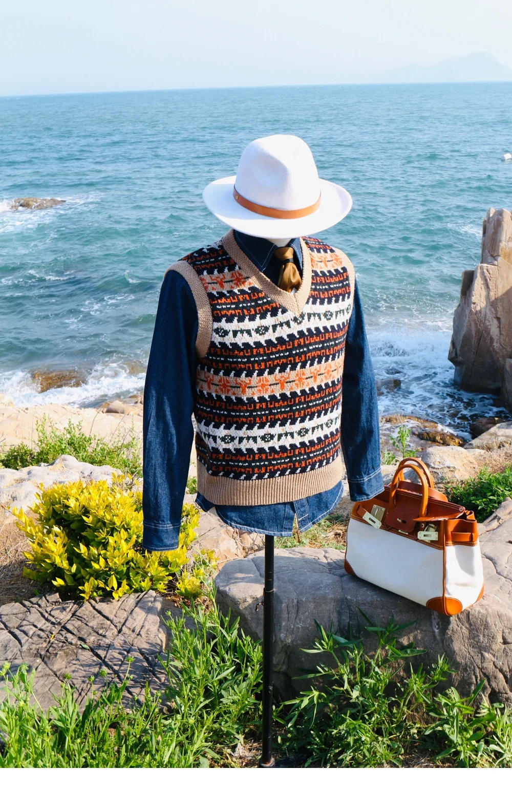 Description Picture 6 of itemTailor Brando Australia 100% Pure Wool American Vintage Knit V Neck Tank Top 380g Fashion Fair Isle Tank Top