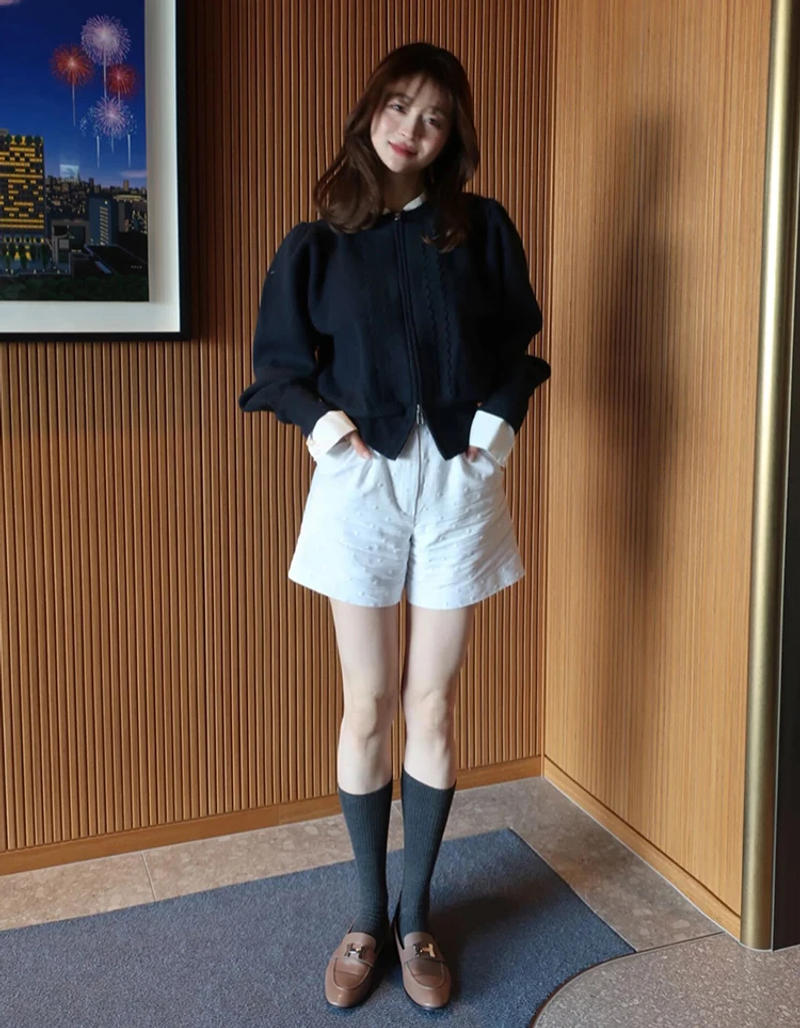 Description Picture 4 of itemJapanese Style Gray Short Knitted Cardigan Jacket Women's Autumn Winter Elegant Fake Two-piece Shirt Leader Splicing Sweet Coat