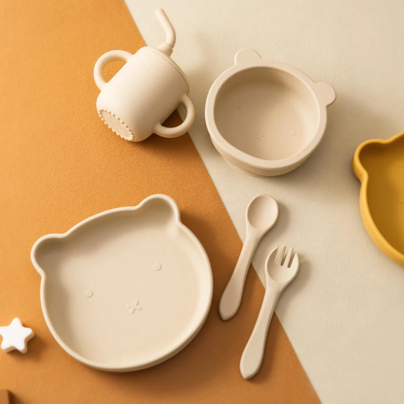 Description Picture 6 of item5PCS Silicone Baby Tableware Sets Pure Color Utensils Portable Sippy Cup Cartoon Bear Shape Plate Bowl Feeding Sets For Baby