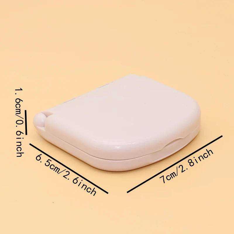 Description Picture 3 of itemNew Mini Square Needle and Thread Box Home DIY Hand Sewing Set