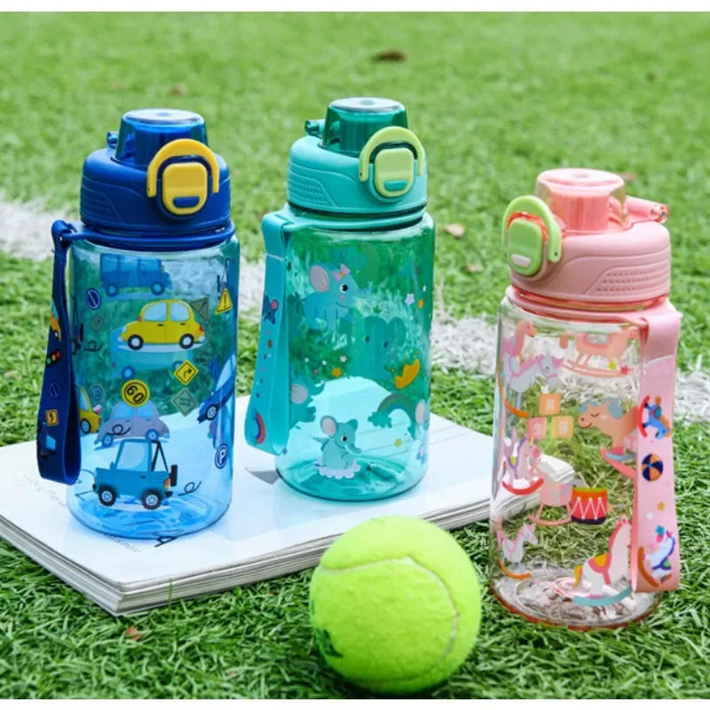 Description Picture 4 of item600ML Children's Water Bottle for Summer Student Drinking Bottle Plastic Sports Water Bottle Portable Anti-fall and Leak Proof
