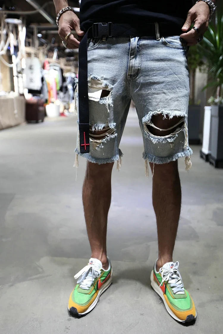 Description Picture 5 of itemKorean Version Of The Summer Men's New Spray Paint Beggar Big Hole Do Old Fashion Jeans Shorts Personality Hip-hop High Street