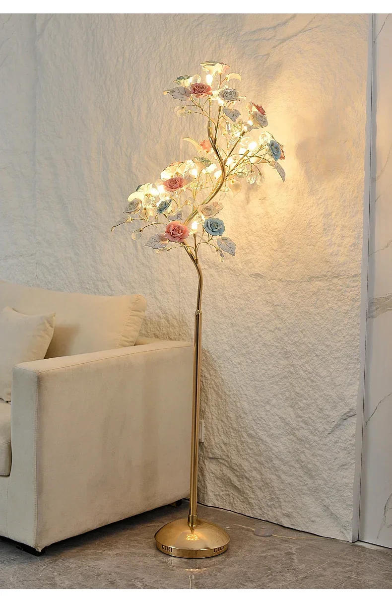 Description Picture 4 of itemCrystal living room floor lamp light luxury high sense creative American bedside new vertical floor lampторшернапольная лампа