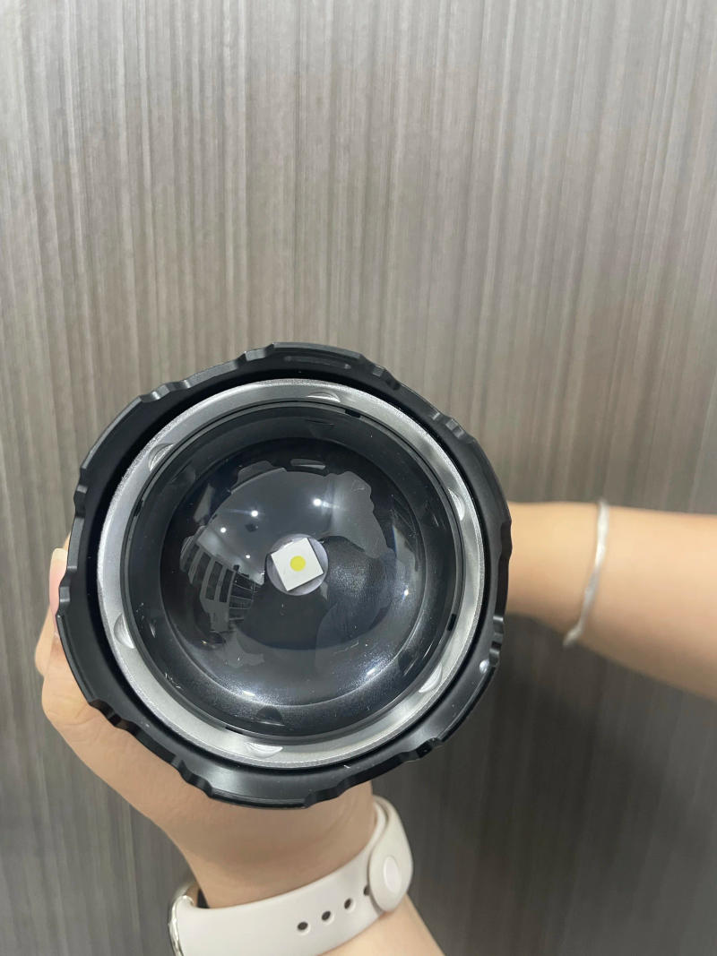 Description Picture 6 of item1000000 Lumen Most Powerful Led Flashlight Super Bright 600W Torch Rechargeable Tactical Lantern Spotlight Long Shot 3500M Torch
