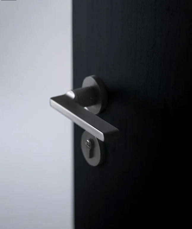 Description Picture 3 of itemMagnetic Silent Bedroom Door Lock Light Luxury Security Door Lock Home Double Sided Door Handle Lock Body Suit with Key