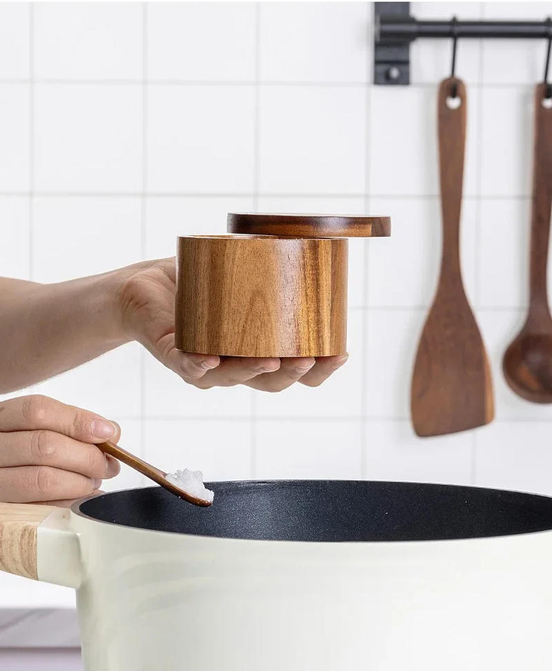 Description Picture 2 of itemAcacia Wood Salt Shaker Seasoning Box Bamboo Pepper Box with Rotating Lid Kitchen Storage Spice Jar Spice Storage Box