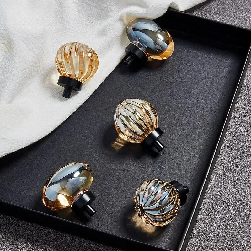 Description Picture 4 of itemCrystal Dove Egg Cabinet Door Handle Modern Light Luxury Crystal Brass Drawer Wardrobe Cabinet Door Handle Furniture Hardware